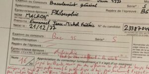 BAC de philo: la fin du stylo rouge?